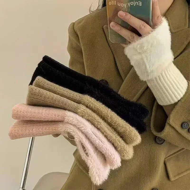 Zentrivo Plush Cozy Fingerless Gloves for Women