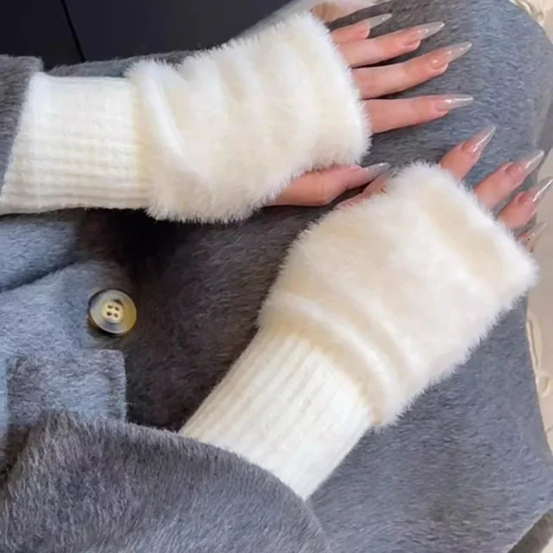 Zentrivo Plush Cozy Fingerless Gloves for Women