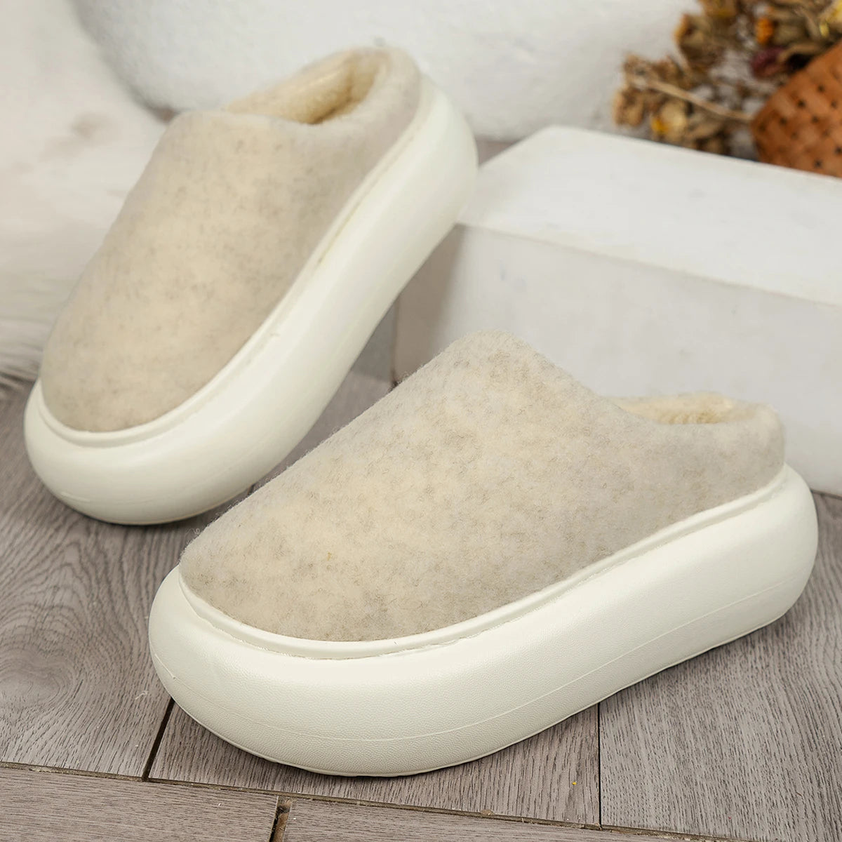 Zentrivo Warm Plush Indoor Winter Slippers for Women