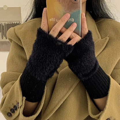 Zentrivo Plush Cozy Fingerless Gloves for Women